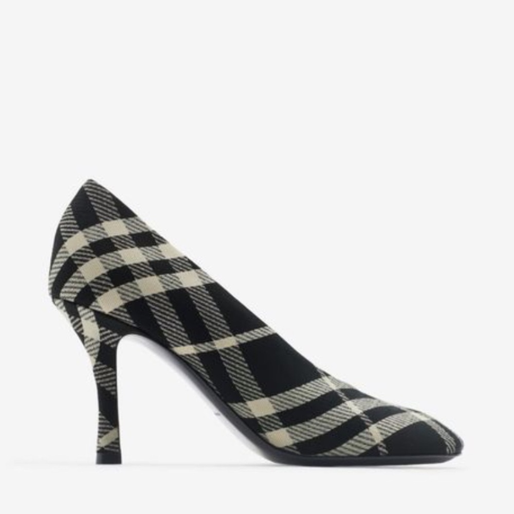 Burberry Checked Pattern Slip-on Pump